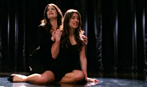 Lea Michele en Idina Menzel zingen Somewhere uit ‘West Side Story’!